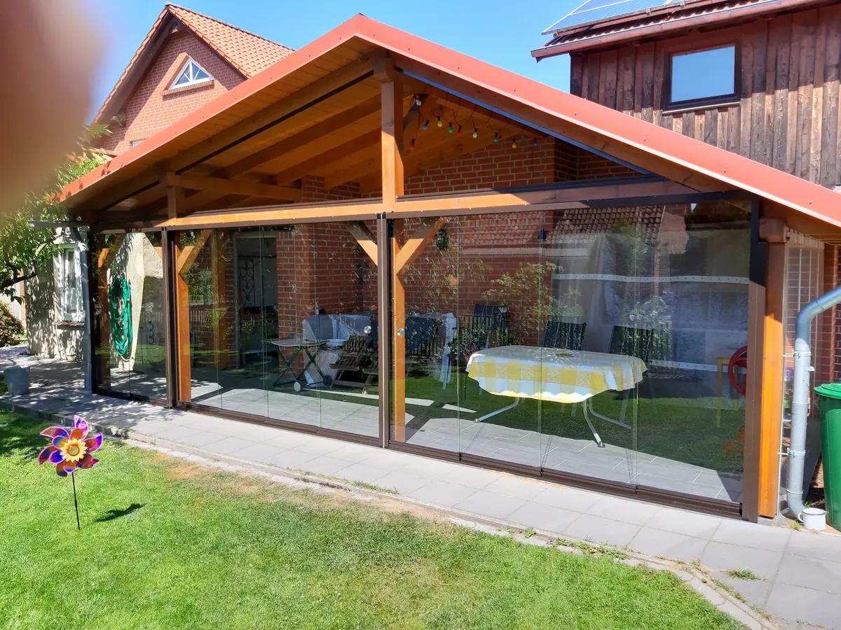 Terrassendach aus Holz mit Verglasung